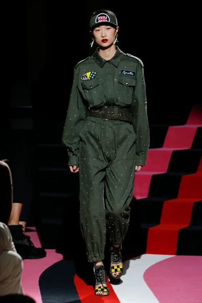Look 34
